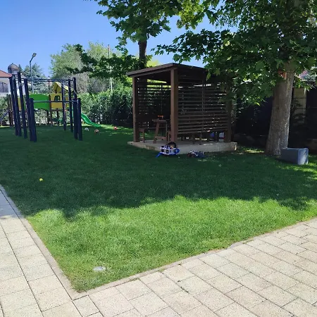 Deluxe 6 * Saints Constantine and Helena