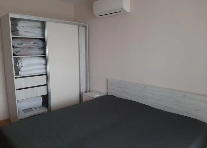 Deluxe 6 * Saints Constantine and Helena